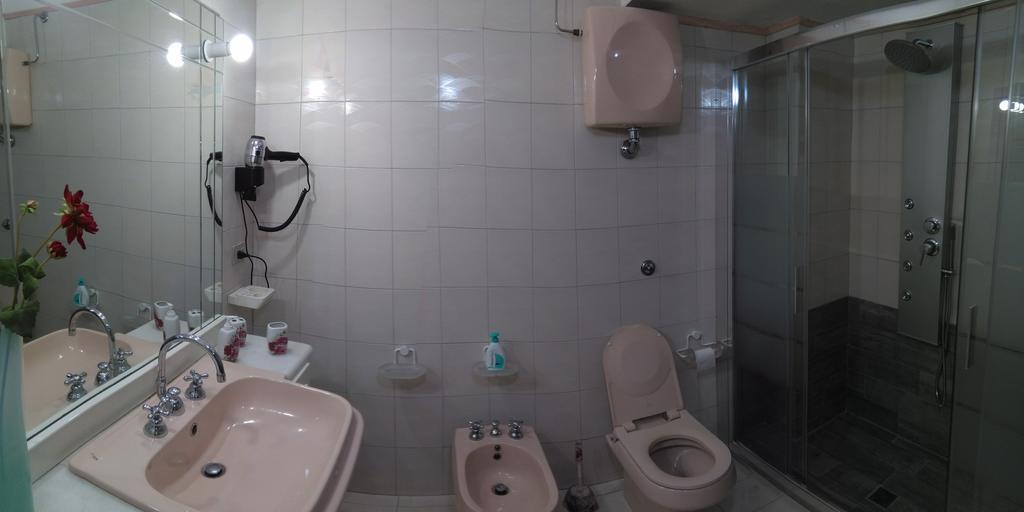 camera elena in Palazzo Stapane Santa Maria al Bagno Esterno foto